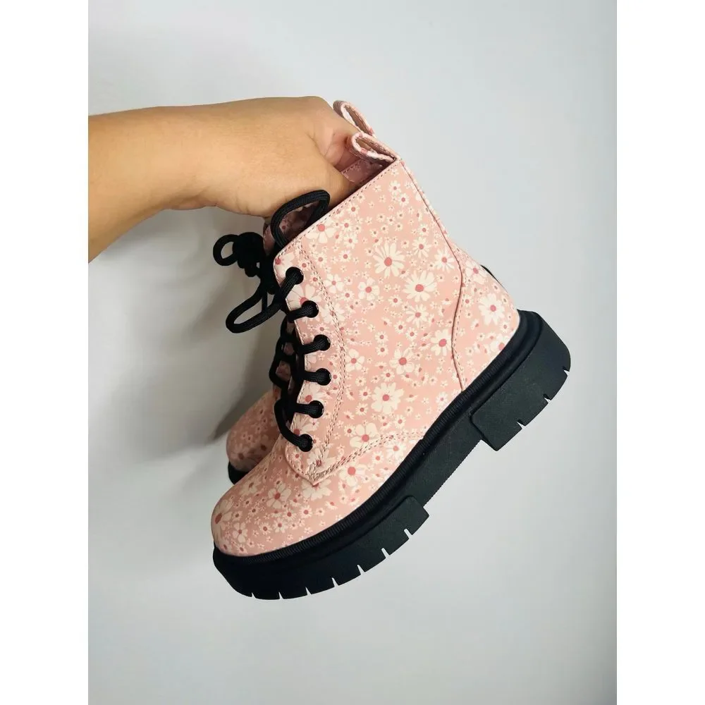 NWOB Art Class‎ Kids Floral Lace Up Zipper Boots Size 1